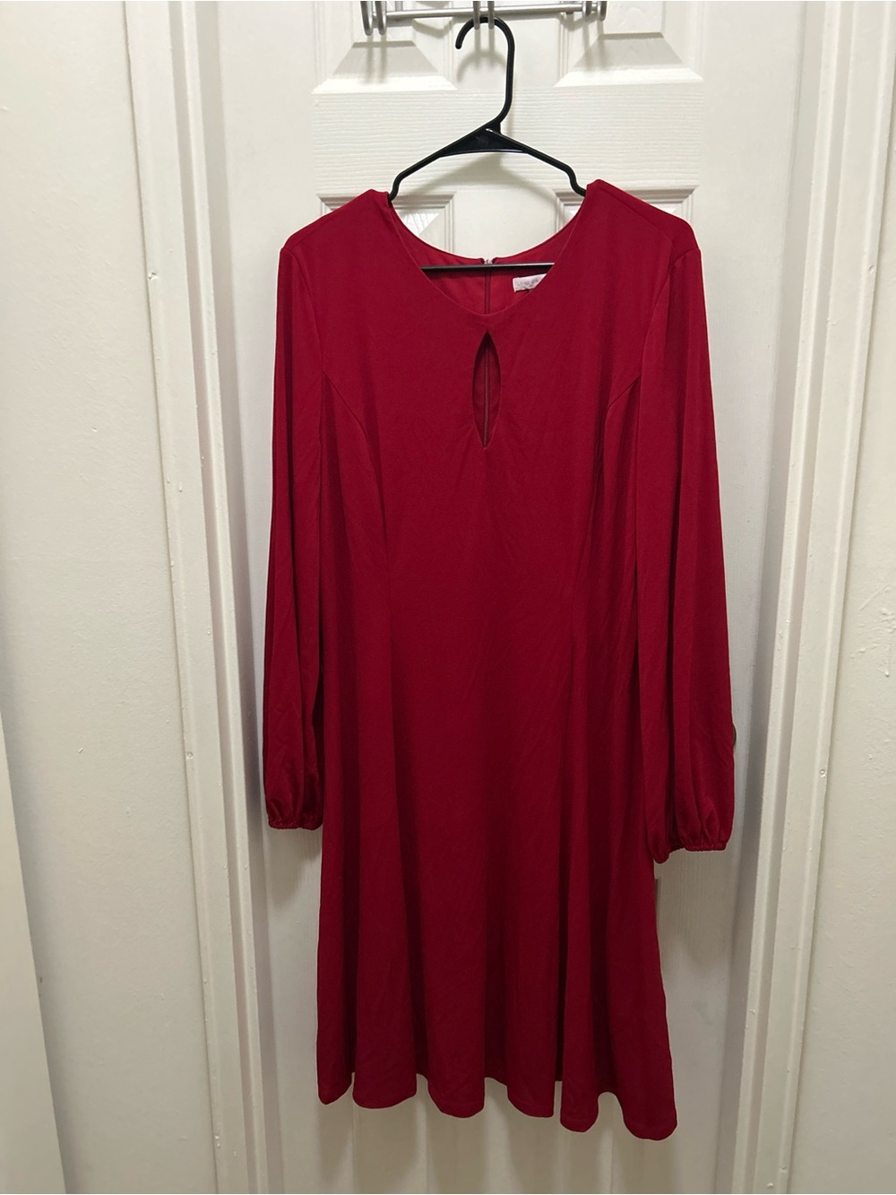 London Times Red Long-Sleeve Keyhole Swing Dress